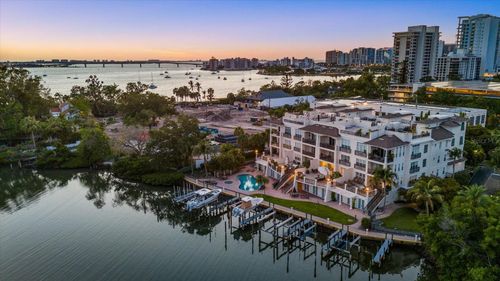 2c-888 S Orange Ave, Sarasota, FL, 34236-7705 | Card Image