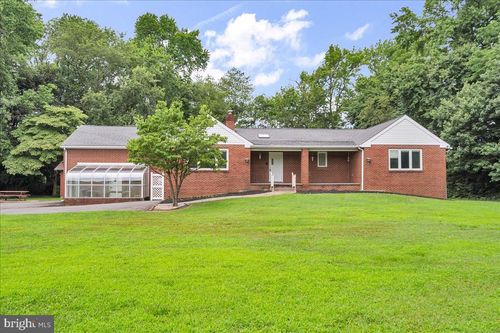 8 Emma Dr, WILMINGTON, DE, 19810-3250 | Card Image