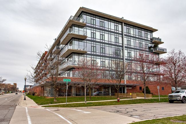 UNIT-424 - 101 Curry Ave, Condo with 2 bedrooms, 2 bathrooms and null parking in Royal Oak MI | Image 47