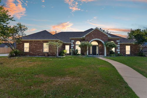 1803 Forest Park Dr, Claremore, OK, 74017-9411 | Card Image
