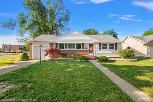 2898 Yorkshire Rd, Birmingham, MI, 48009-7560 | Card Image