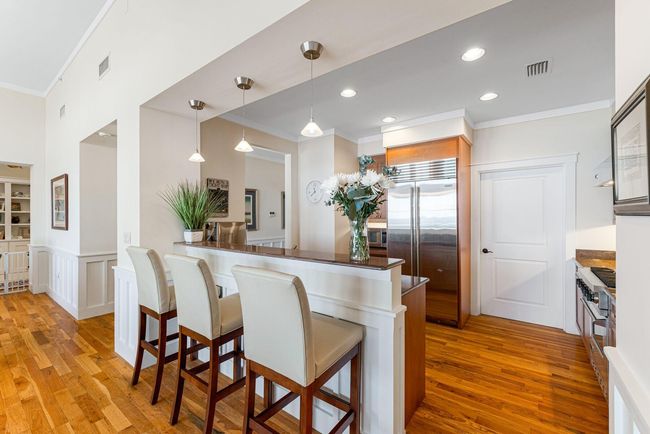 Kitchen bar | Image 12