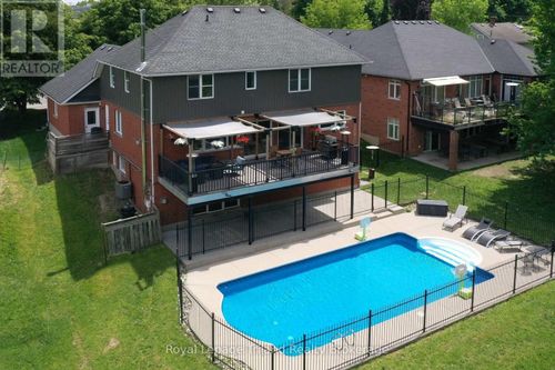 310 Finkle St, Woodstock, ON, N4S3E5 | Card Image
