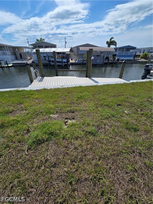 3063 York Rd, ST. JAMES CITY, FL, 33956-2303 | Card Image