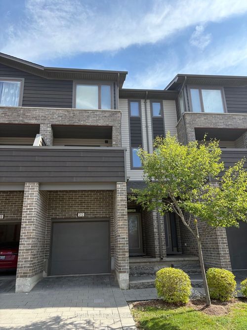 212-1960 Dalmagarry Rd, London, ON, N6G0T8 | Card Image