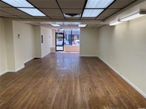 213-213 Bedford Ave, Bellmore, NY, 11710-3567 | Card Image