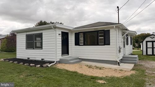 813 Anthony Highway, CHAMBERSBURG, PA, 17202 | Card Image
