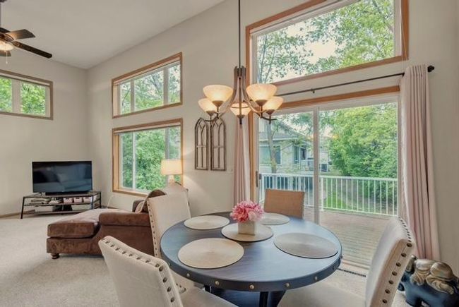 Informal dining adjacent to kitchen | Image 7