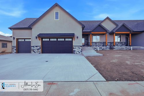 1651 Pinyon Pkwy, Casper, WY, 82609-3032 | Card Image