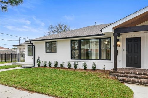 972 French St, New Orleans, LA, 70124-3845 | Card Image