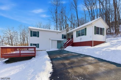 126 Hillside Dr, Newton, NJ, 07860-8836 | Card Image