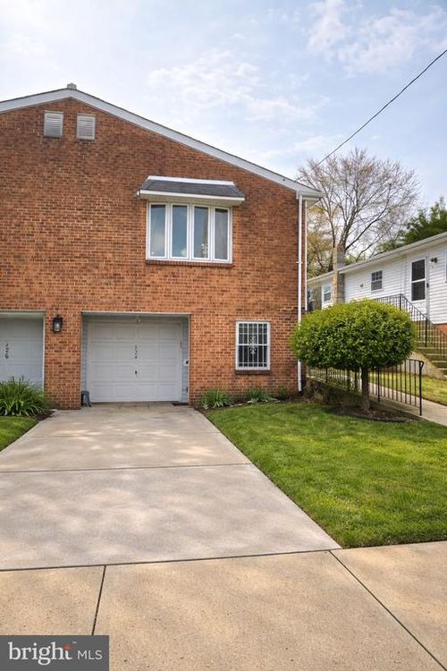 524 Longshore Ave, PHILADELPHIA, PA, 19111-4312 | Card Image