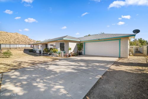 17322 Longmeadow Ave, Palmdale, CA, 93591-3315 | Card Image