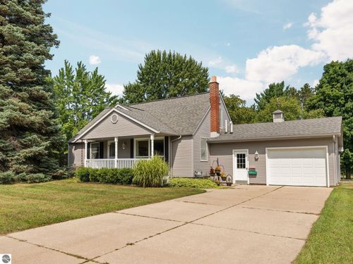 624 Fenton St, Kingsley, MI, 49649-9216 | Card Image
