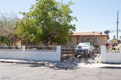 1905 W Mcdonald Ave, North Las Vegas, NV, 89032-4708 | Card Image