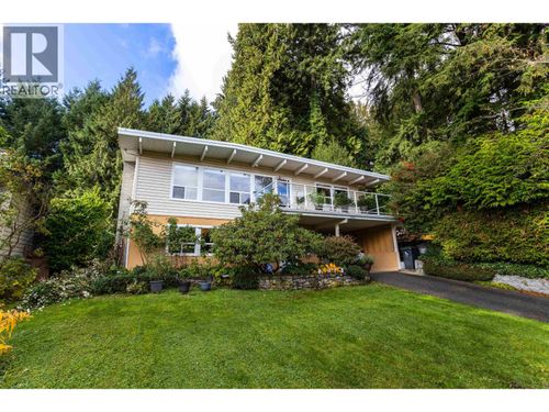 3063 Royal Ave, North Vancouver, BC, V7K1Y6 | Card Image