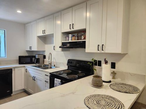 170 E St, Chula Vista, CA, 91910-2998 | Card Image