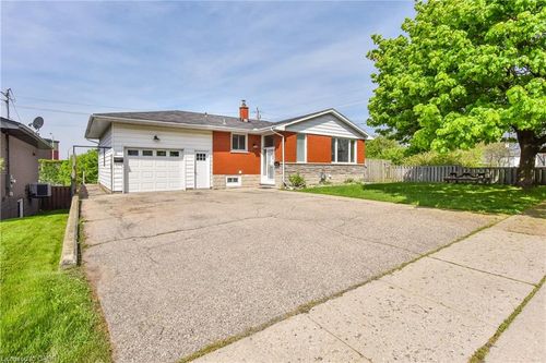 b-373 Hillcrest Rd, Cambridge, ON, N3H1B4 | Card Image