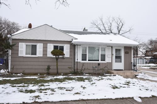 8705 45th St, Lyons, IL, 60534-1618 | Card Image