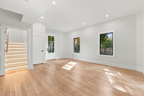 2-93 Moreland St, Boston, MA, 02119-2592 | Card Image