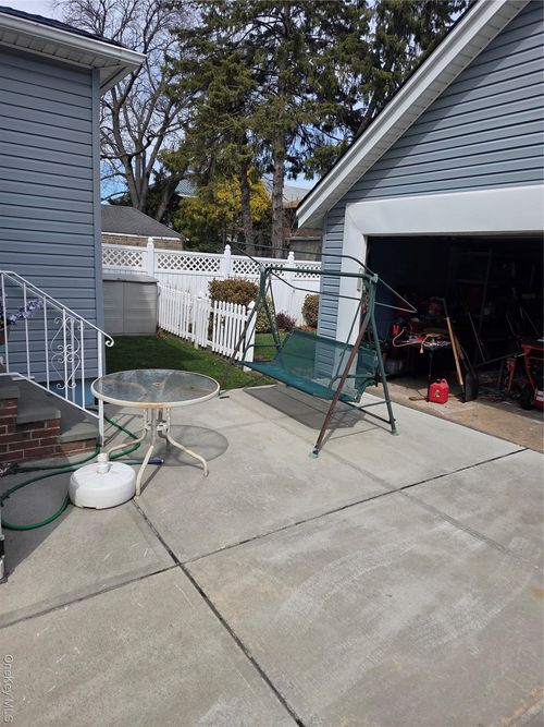 4829 Oceania Street, New York, NY, 11364 | Card Image