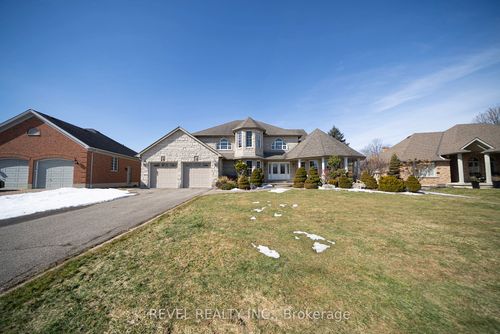 15 Royal York Crt, Saint George, ON, N0E1N0 | Card Image
