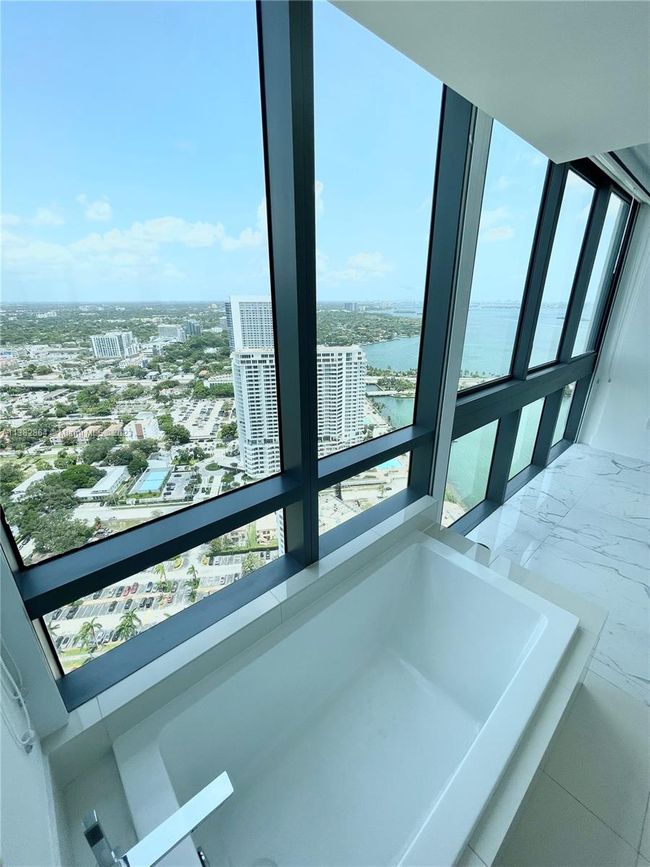 UNIT-3808 - 650 Ne 32 Nd St, Condo with 1 bedrooms, 2 bathrooms and null parking in Miami FL | Image 20