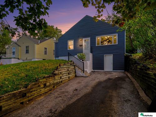7011 N 33rd St, Omaha, NE, 68112-3021 | Card Image