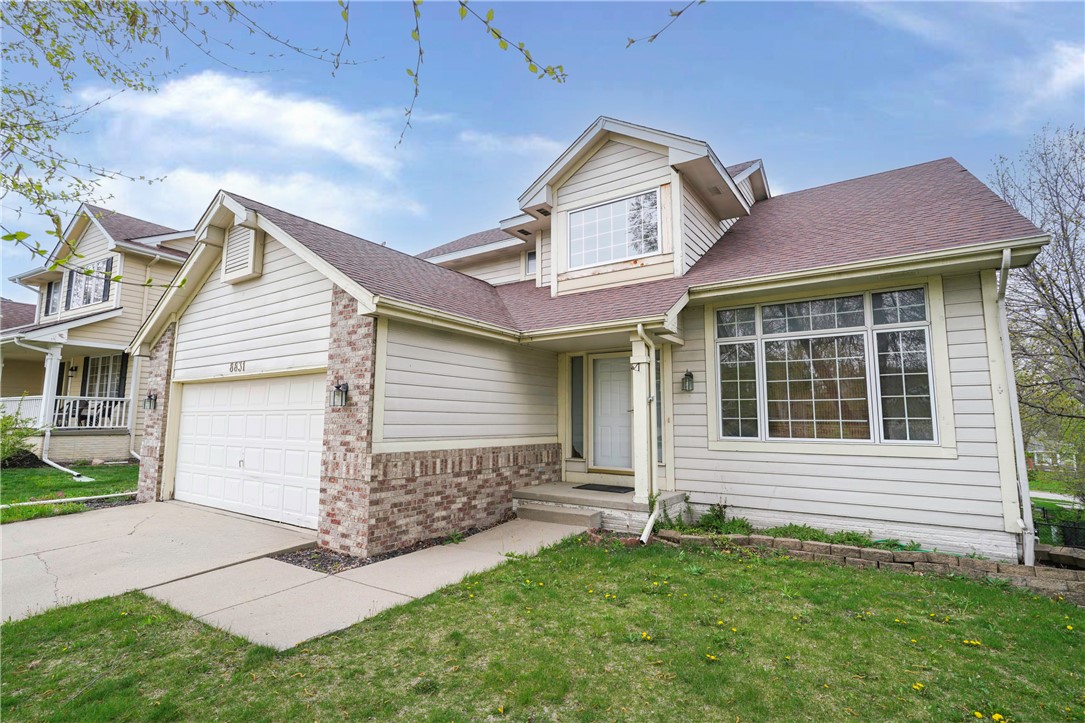 Long Meadow Dr, Johnston, IA 50131