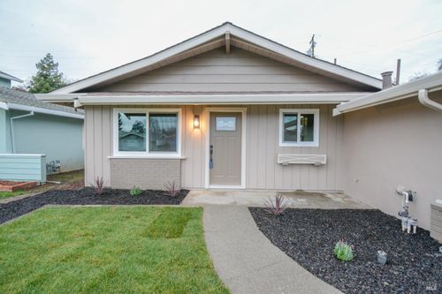 140 E Hemlock St, Vacaville, CA, 95688-2722 | Card Image