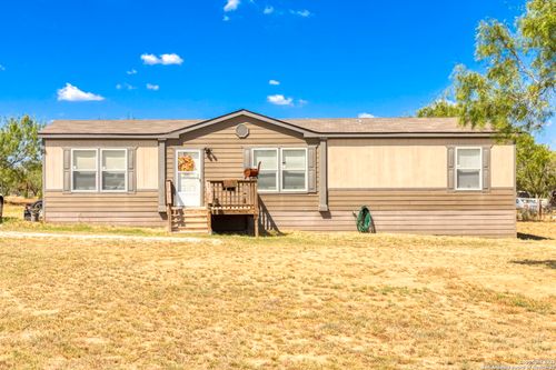 106 County Road 2662, Moore, TX, 78057 | Card Image