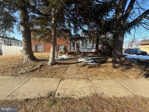 301 Leaf Ave, BELLMAWR, NJ, 08031-2119 | Card Image