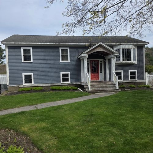 1-81 Crane Ave S, Taunton, MA, 02780-1202 | Card Image
