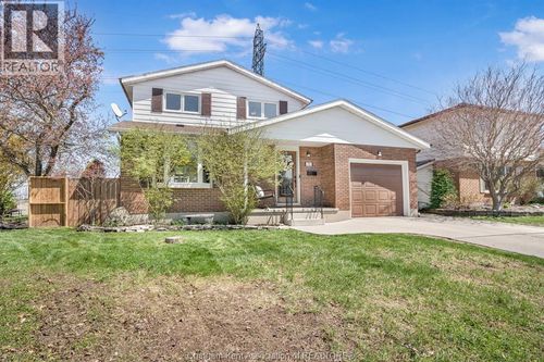 72 Goldpark Rd, Chatham, ON, N7L4Y1 | Card Image