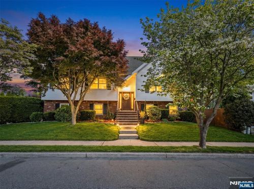 66 Roehrs Dr, Wallington, NJ, 07057-2114 | Card Image
