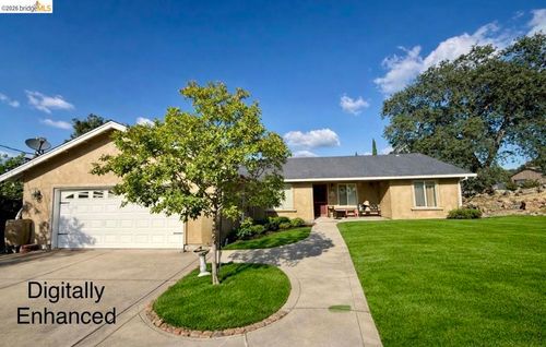 3931 Hartvickson Ln, Valley Springs, CA, 95252-9240 | Card Image