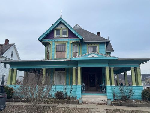 800 Main, Sistersville, WV, 26175 | Card Image