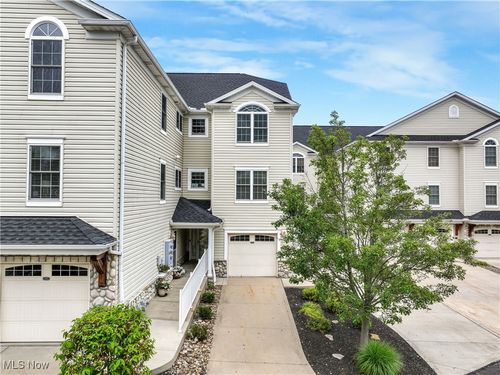 305-5239 Lake Drive N, Ashtabula, OH, 44041 | Card Image