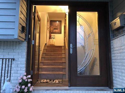 9 Jarico Dr, Wallington, NJ, 07057-2235 | Card Image