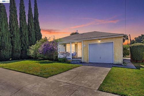 4035 Somerset Avenue, Castro Valley, CA, 94546 | Card Image