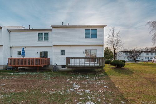 43 Zugibe Ct, West Haverstraw, NY, 10993-1251 | Card Image