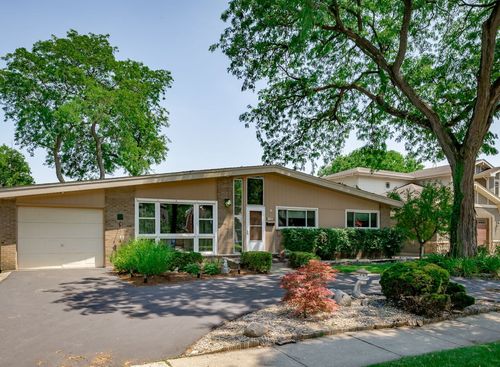 295 S Poplar Ave, Elmhurst, IL, 60126-3533 | Card Image