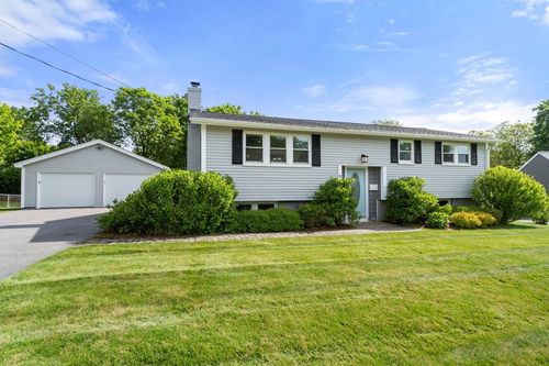 21 Eaton Dr, Hudson, MA, 01749-1108 | Card Image