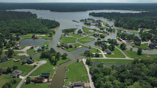 92 Wildwood Lake Dr, Huntsville, TX, 77340-1413 | Card Image