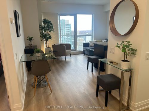 1611-83 Redpath Ave, Toronto, ON, M4S0A2 | Card Image