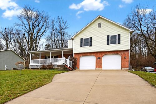 407 Valleyview Dr, Englewood, OH, 45322-1313 | Card Image