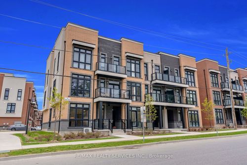 5-1 Bond Cres, Richmond Hill, ON, L4E1J4 | Card Image
