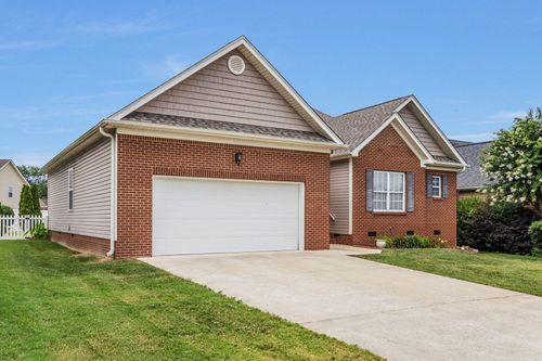 8450 Gracie Mac Ln, Ooltewah, TN, 37363-5789 | Card Image