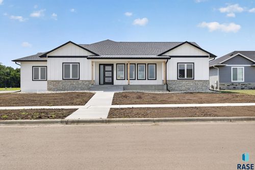 151 Mydland Cir Circle, Harrisburg, SD, 57032 | Card Image