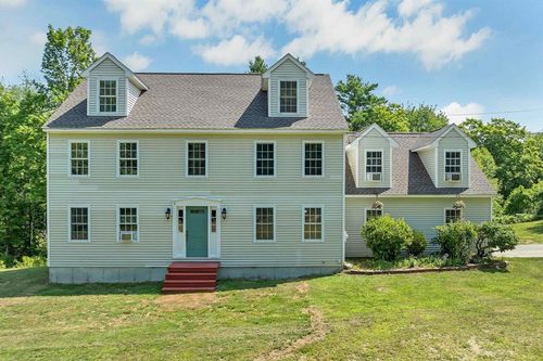 197 Grapevine, Dunbarton, NH, 03046 | Card Image